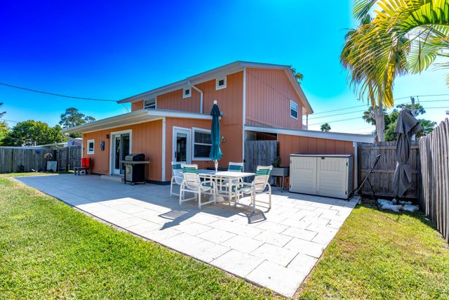 3083 SW Berry Avenue, Palm City, FL 34990