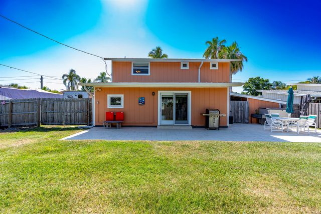 3083 SW Berry Avenue, Palm City, FL 34990
