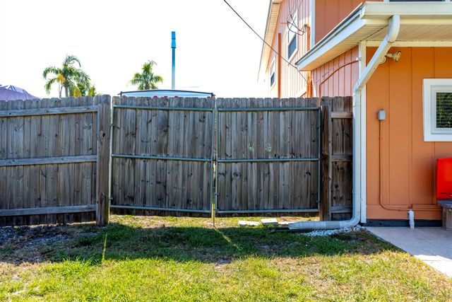 3083 SW Berry Avenue, Palm City, FL 34990