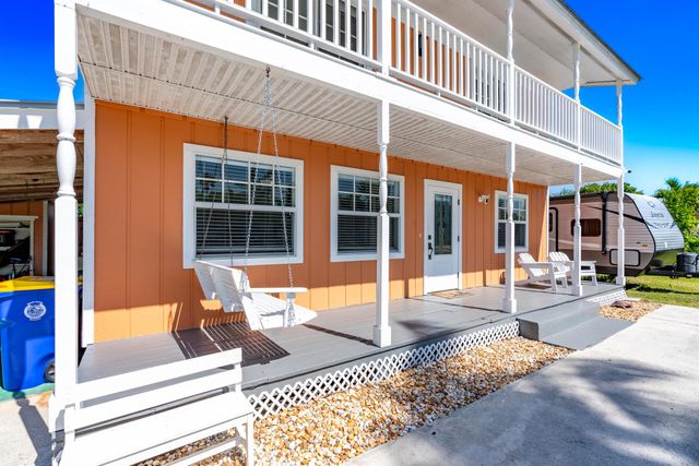 3083 SW Berry Avenue, Palm City, FL 34990
