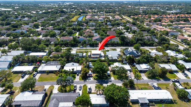 3083 SW Berry Avenue, Palm City, FL 34990