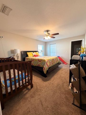 5425 NW Edgewater Avenue, Port St. Lucie, FL 34983