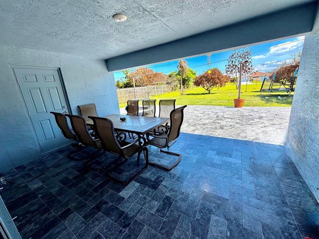 5425 NW Edgewater Avenue, Port St. Lucie, FL 34983