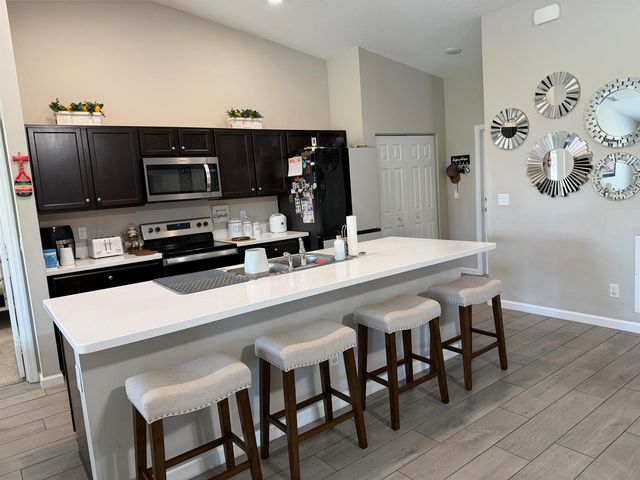5425 NW Edgewater Avenue, Port St. Lucie, FL 34983