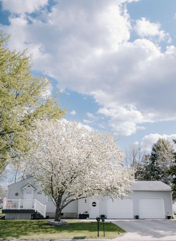 410 2nd Street NE, Hankinson, ND 58041