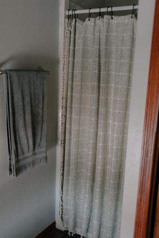 410 2nd Street NE, Hankinson, ND 58041