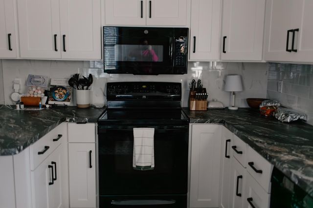 410 2nd Street NE, Hankinson, ND 58041