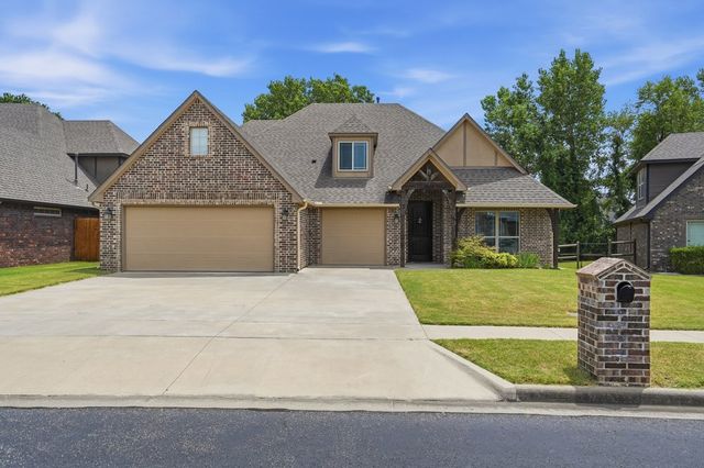 12116 E 69th Street N, Owasso, OK 74055