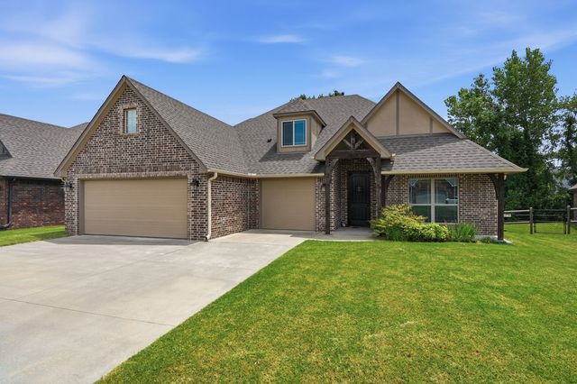12116 E 69th Street N, Owasso, OK 74055