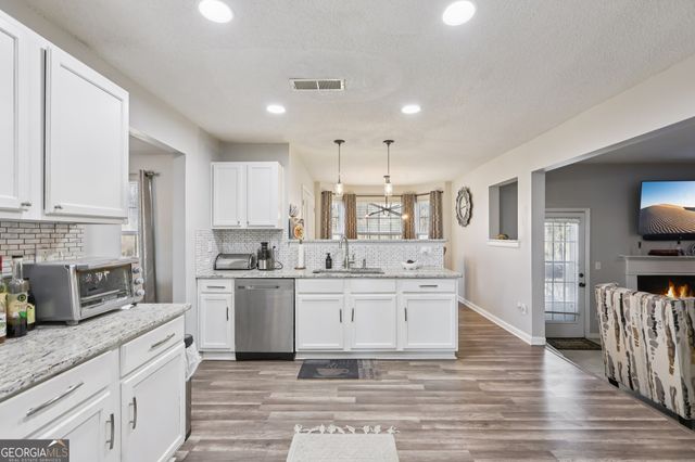 4084 S River Lane, Ellenwood, GA 30294