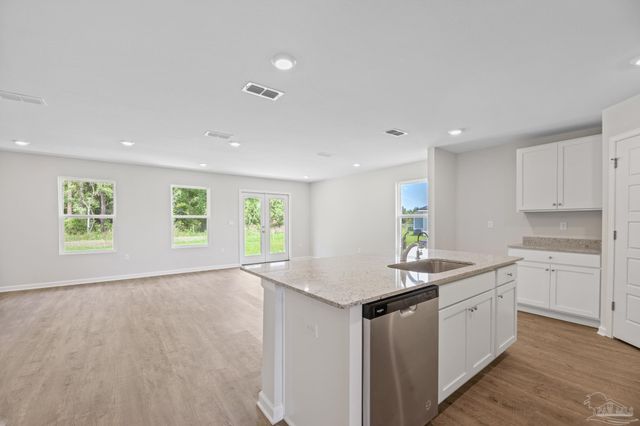 4757 Redhead Ct, Pace, FL 32571