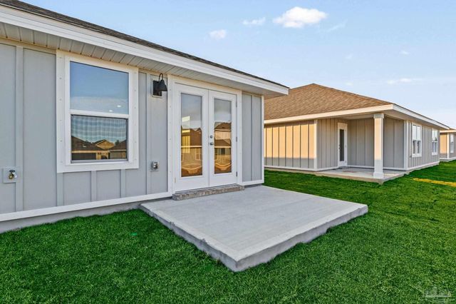 4757 Redhead Ct, Pace, FL 32571