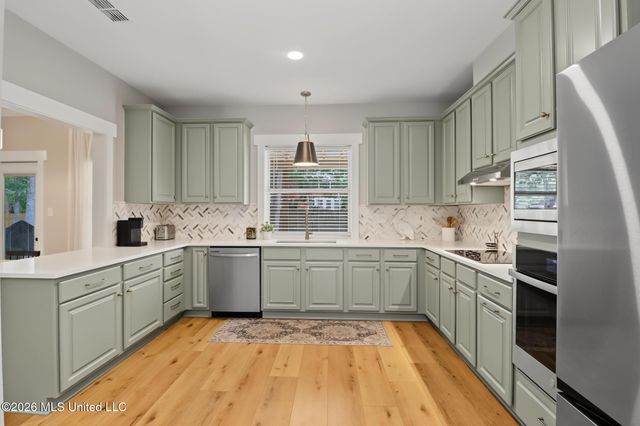 8940 Anahola Place, Diamondhead, MS 39525