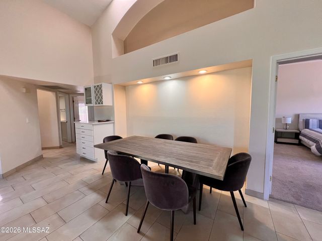 7300 E Calle Alba Serena, Tucson, AZ 85750