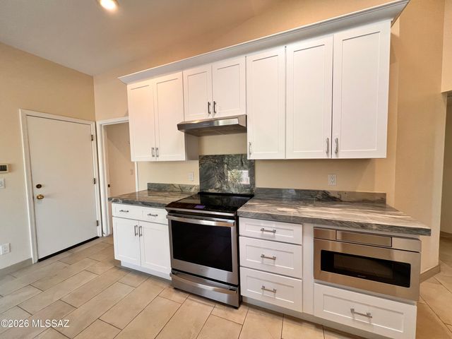 7300 E Calle Alba Serena, Tucson, AZ 85750