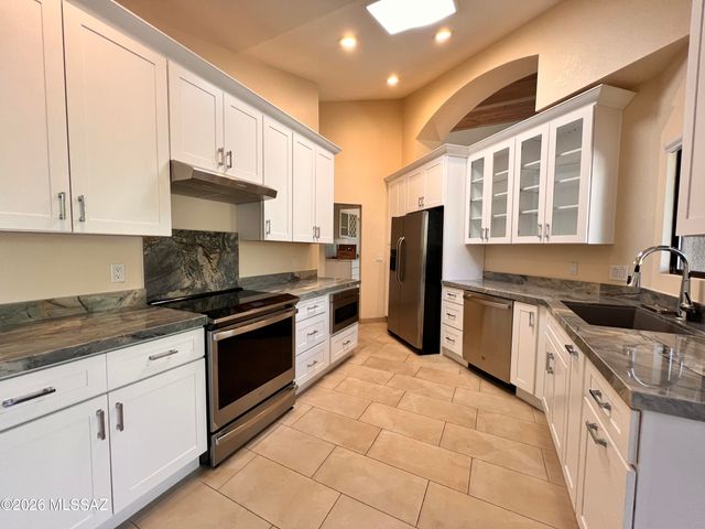 7300 E Calle Alba Serena, Tucson, AZ 85750
