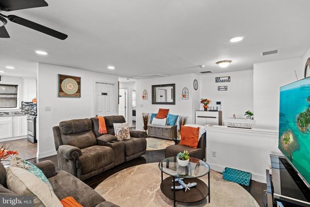 12 PINE LN, Willingboro, NJ 08046