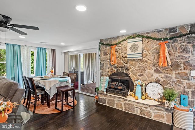12 PINE LN, Willingboro, NJ 08046