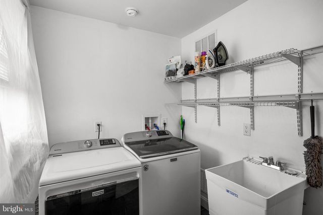 12 PINE LN, Willingboro, NJ 08046
