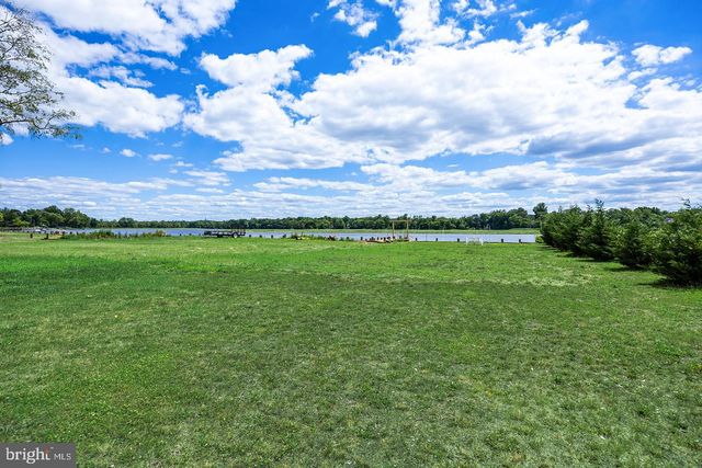 12 PINE LN, Willingboro, NJ 08046