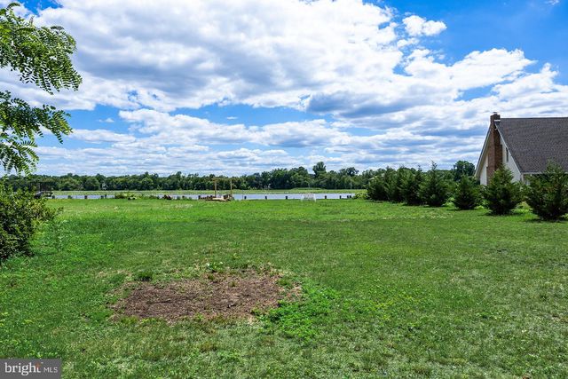 12 PINE LN, Willingboro, NJ 08046