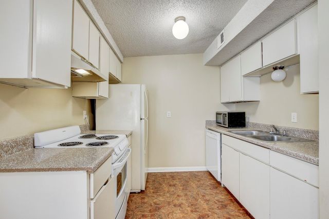 2408 Longview ST 211, Austin, TX 78705