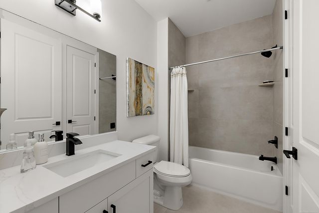 5926 Everton Avenue, Troy, MI 48085