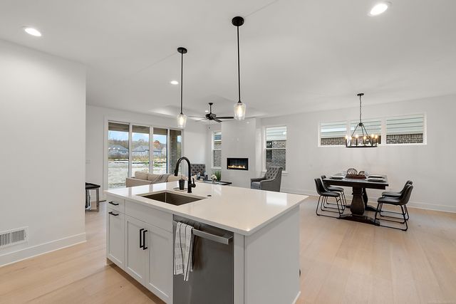 5926 Everton Avenue, Troy, MI 48085