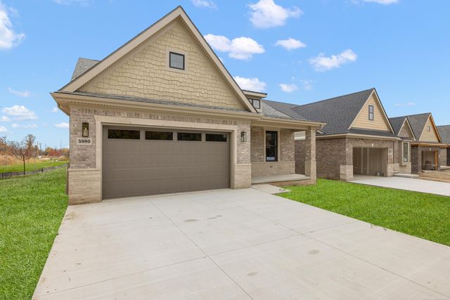 5926 Everton Avenue, Troy, MI 48085