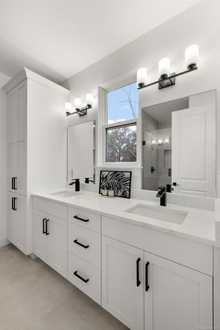 5926 Everton Avenue, Troy, MI 48085