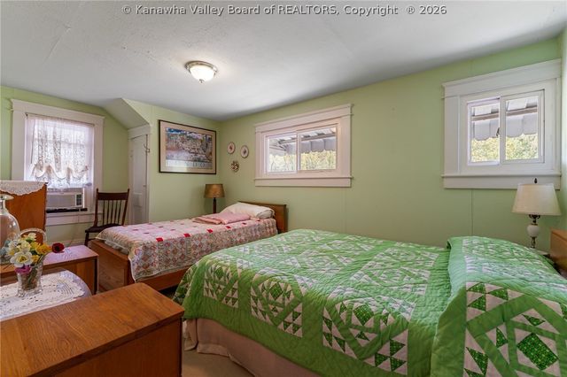 2604 Pennsylvania Avenue, Charleston, WV 25302