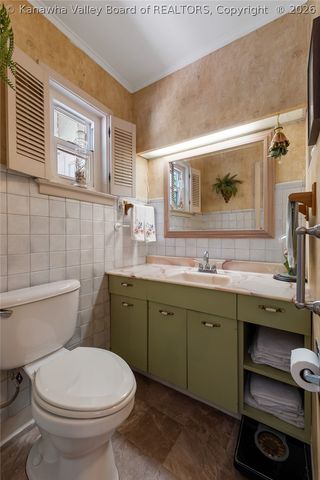 2604 Pennsylvania Avenue, Charleston, WV 25302