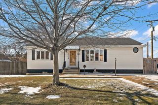 11118 S Natoma Avenue, Worth, IL 60482