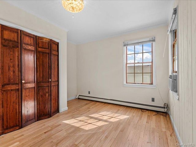 39 12th Avenue, Sea Cliff, NY 11579