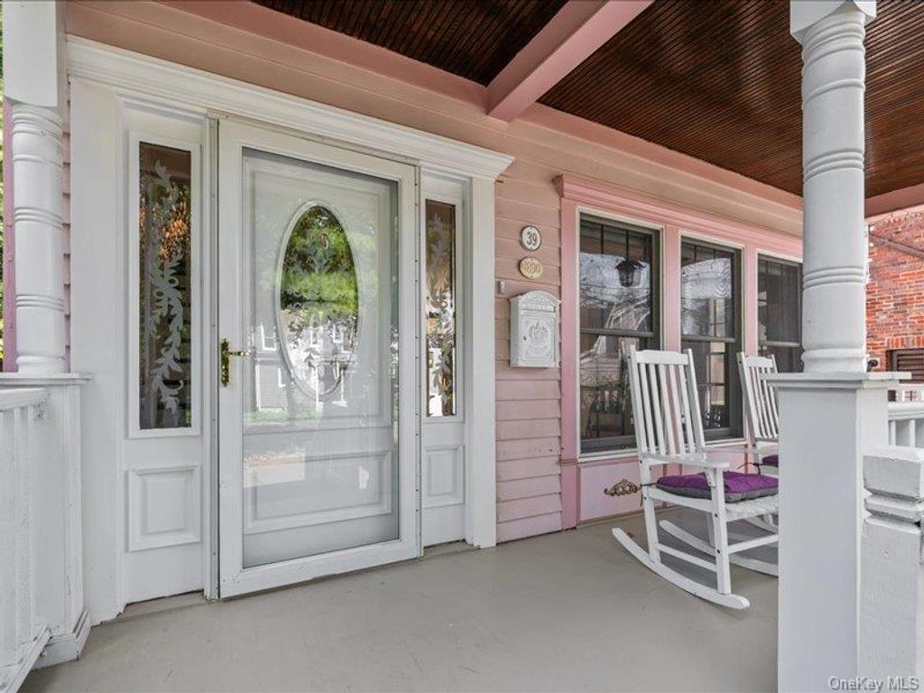 39 12th Avenue, Sea Cliff, NY 11579 — photo 4