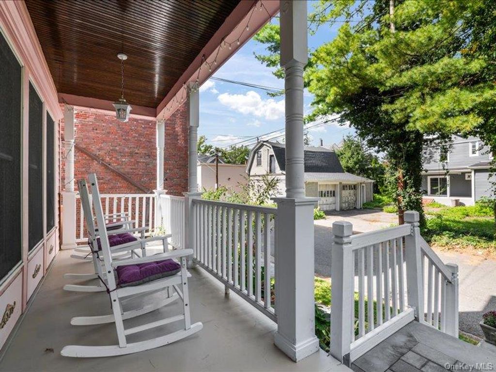 39 12th Avenue, Sea Cliff, NY 11579 — photo 5