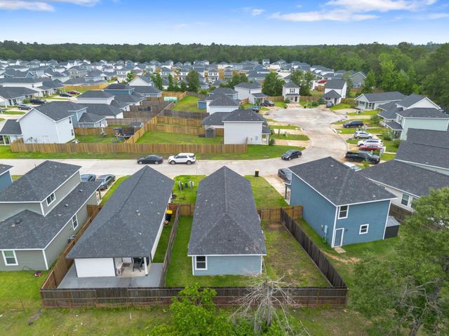 17038 Marie Village Drive, Conroe, TX 77306