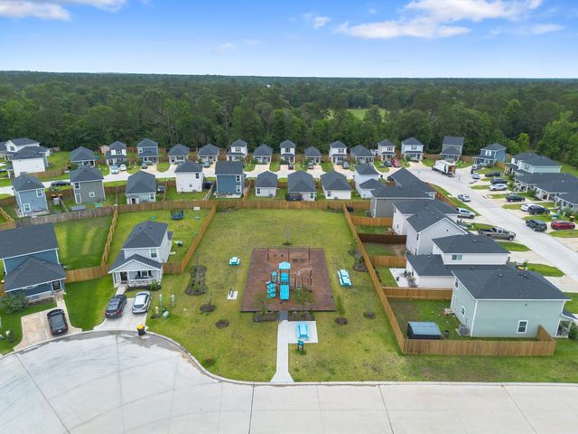 17038 Marie Village Drive, Conroe, TX 77306