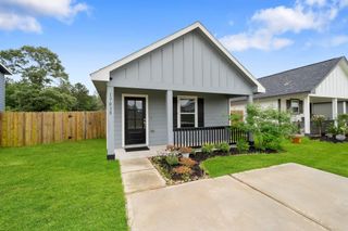 17038 Marie Village Drive, Conroe, TX 77306