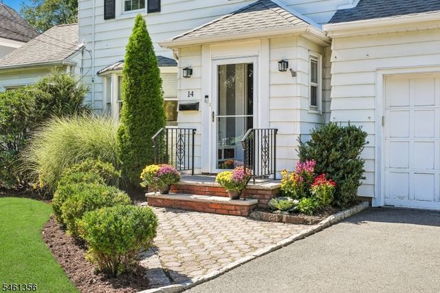 14 Wayland Dr, Verona Twp., NJ 07044