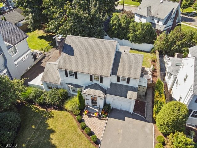 14 Wayland Dr, Verona Twp., NJ 07044