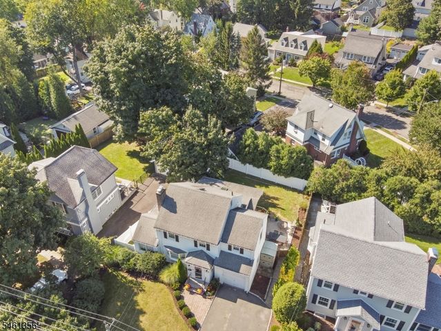 14 Wayland Dr, Verona Twp., NJ 07044