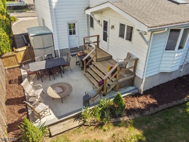 14 Wayland Dr, Verona Twp., NJ 07044