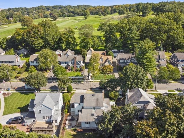 14 Wayland Dr, Verona Twp., NJ 07044