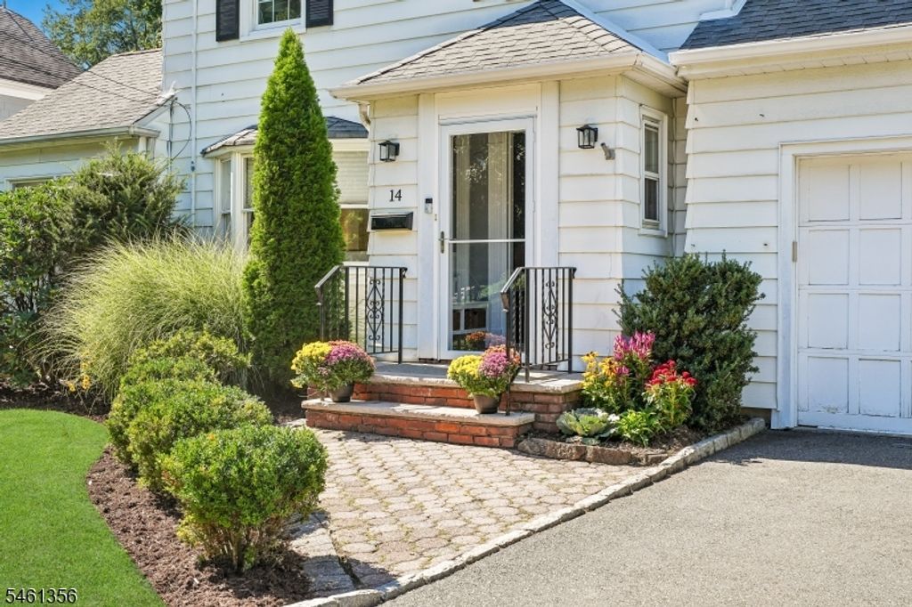 14 Wayland Dr, Verona Twp., NJ 07044 — photo 2