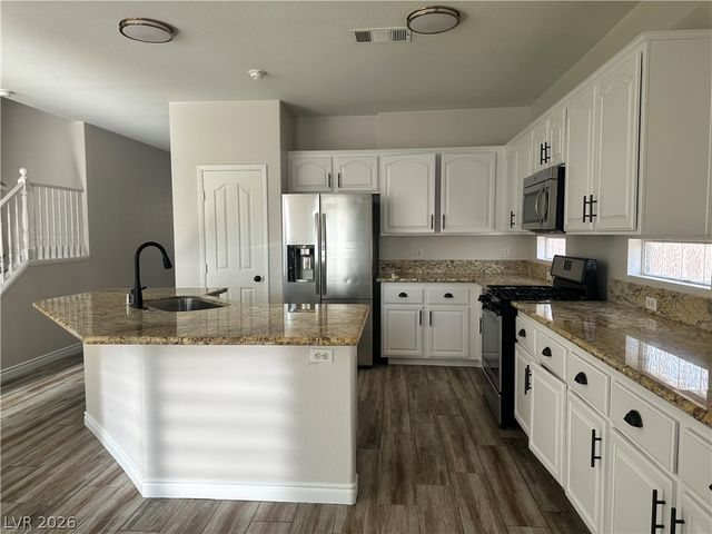 52 Green Hills Court, Henderson, NV 89012