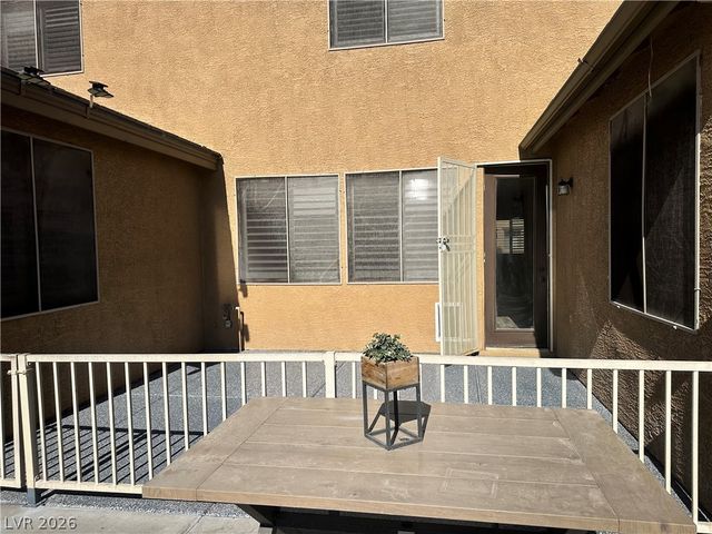 52 Green Hills Court, Henderson, NV 89012