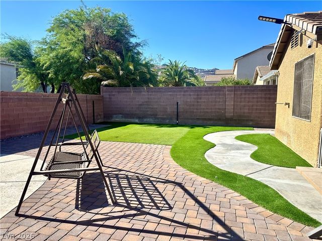 52 Green Hills Court, Henderson, NV 89012