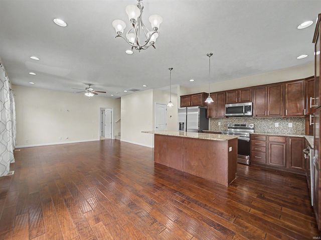 3661 Arbor Pointe Drive, Newburgh, IN 47630