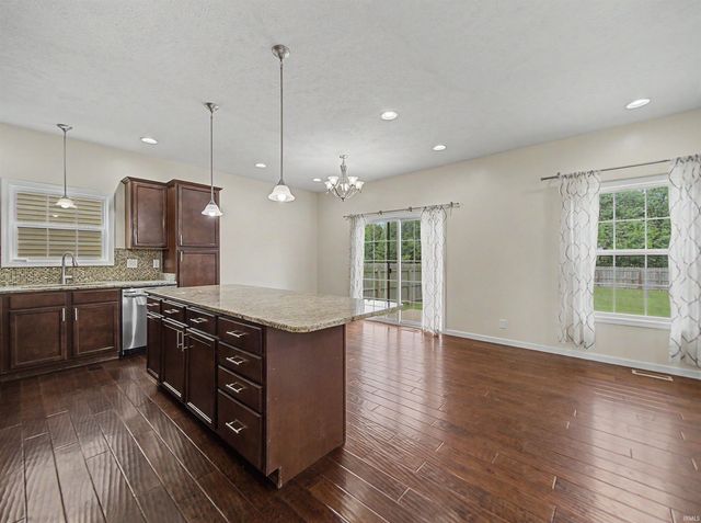 3661 Arbor Pointe Drive, Newburgh, IN 47630
